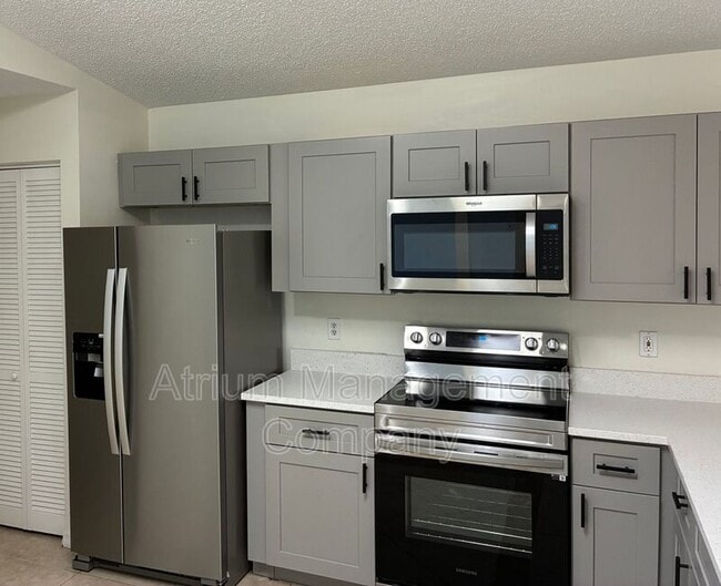 Building Photo - 933 Ponderosa Pine Ct Rental