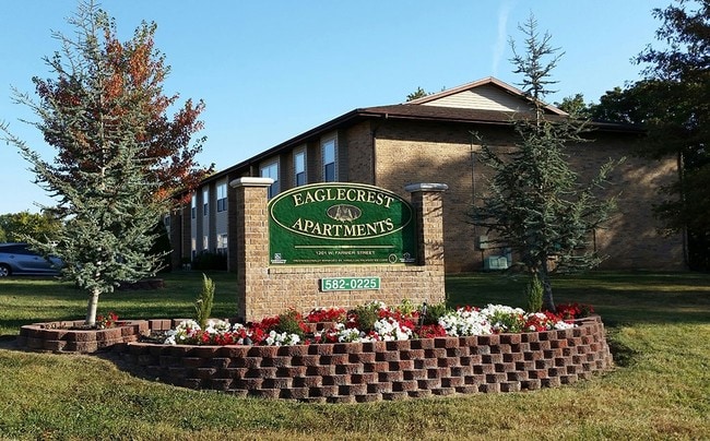 Eagle Crest - Eagle Crest Apartments