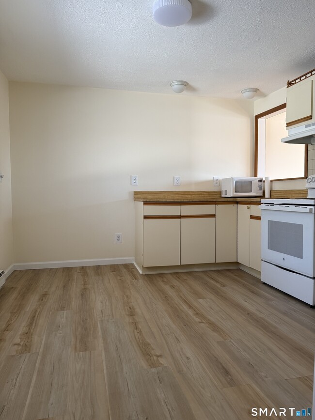 Photo - 273 Queen St Unit APT 16A