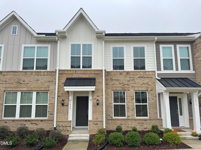 Building Photo - 1409 Irving Hl Dr