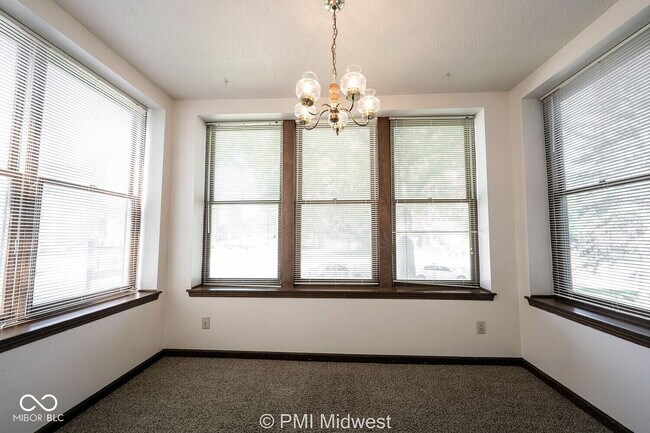 Photo - 3707 N Meridian St Unit 2b
