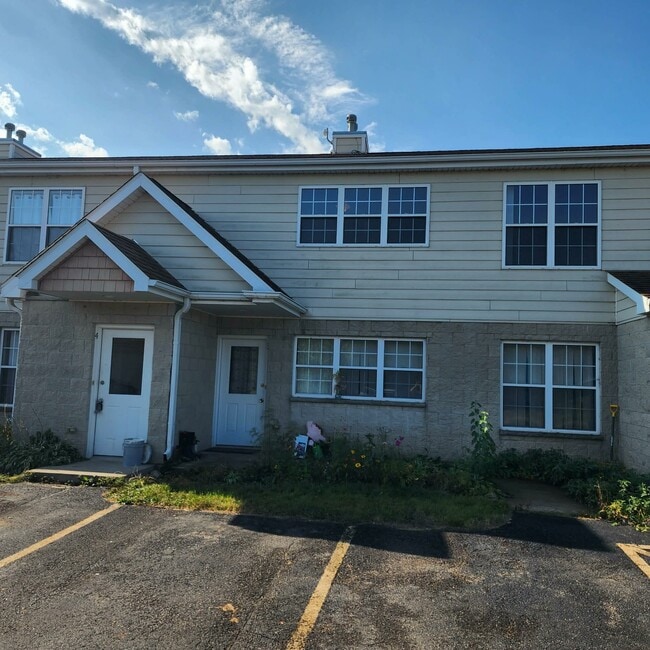 Building Photo - 12303 Hansen Dr Unit 4
