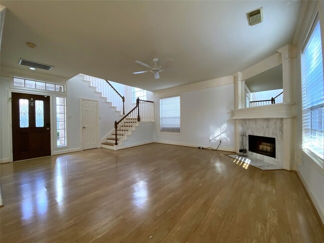 Photo - 2604 Hopkins St Unit 1/2