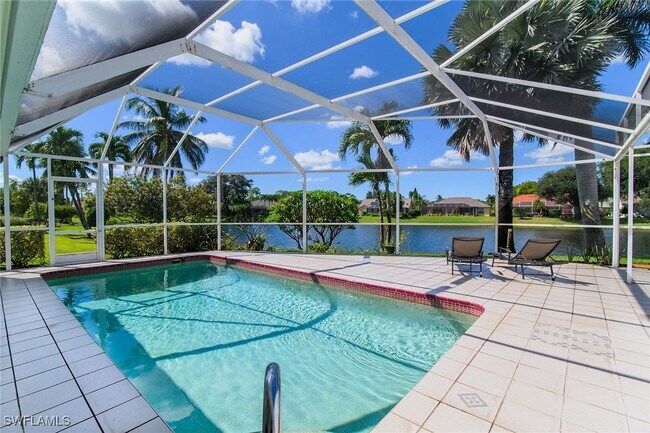 Photo - 443 Dundee Ct