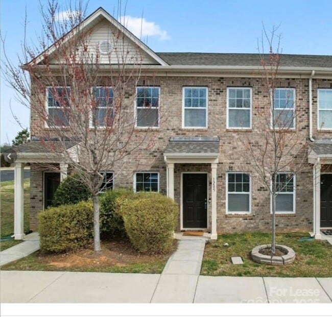 Building Photo - 1205 Skywatch Ln