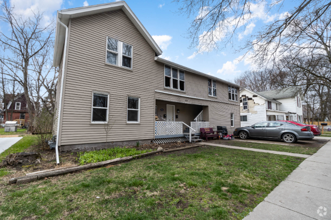 Building Photo - 624 S Lansing St Rental