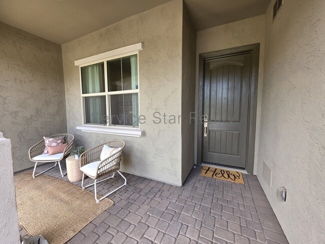 Building Photo - 1827 N 140th Ave Rental