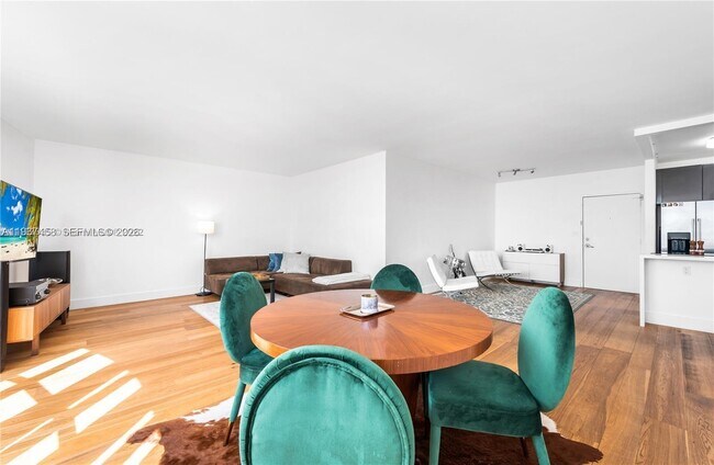 Photo - 7441 Wayne Ave Unit 3C