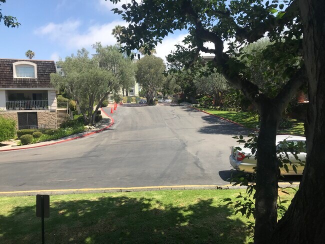 Photo - 6542 Ocean Crest Dr Unidad B210