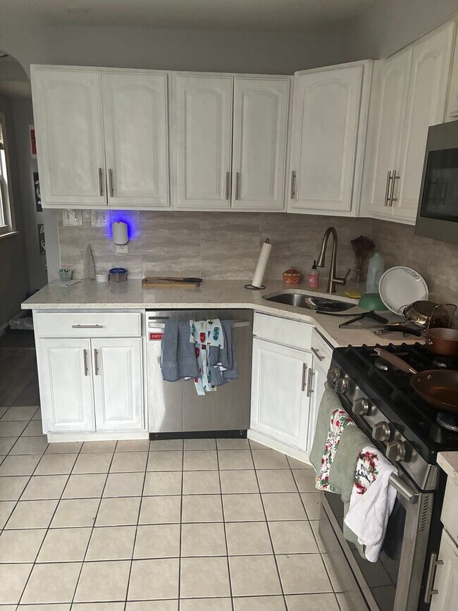 Photo - 353 Oakland Ave Unit 353 Oakland Ave 1