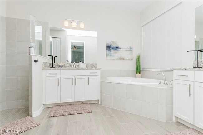 Building Photo - 15862 Sugar Hl Dr