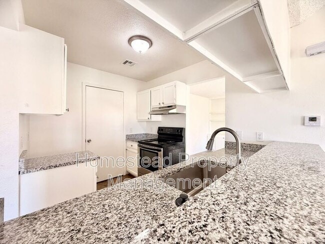 Photo - 10020 S Clegern St