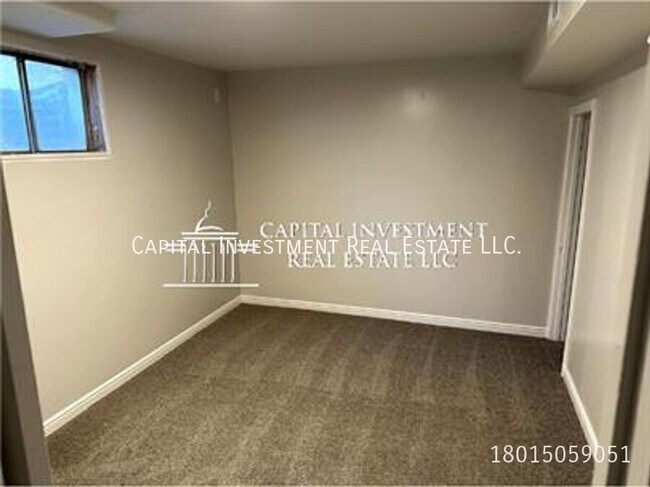 Photo - 7669 Birch St