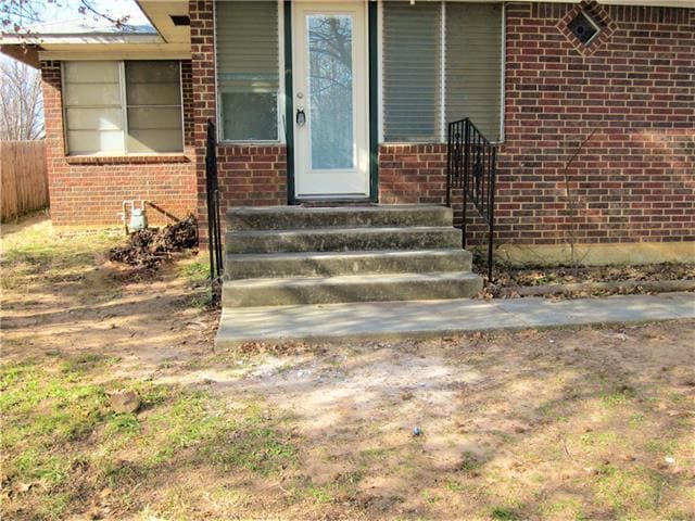 Photo - 709 Jannie St