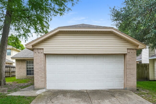 Building Photo - 15238 Bedford Glen Dr