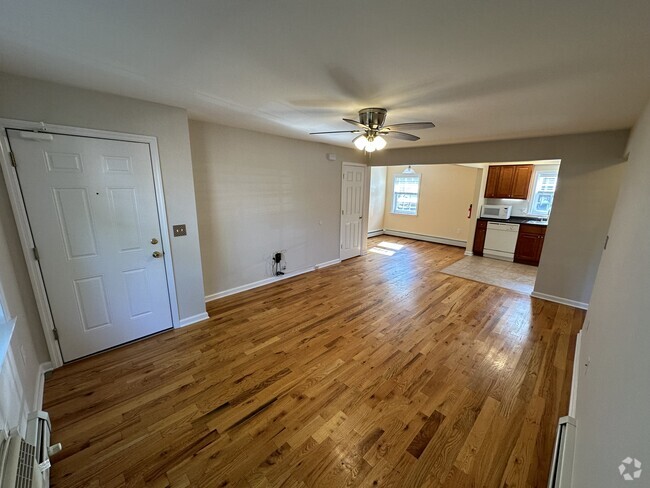 Building Photo - 46 Wedgewood Dr Unit 129 Rental