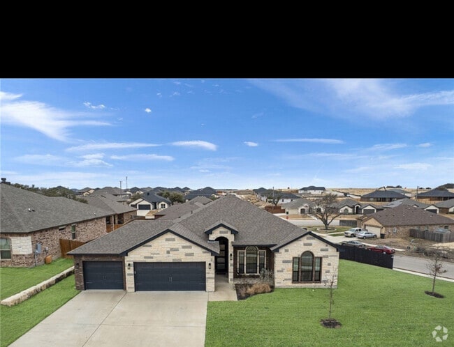 Building Photo - 8401 Preserve Trl Rental