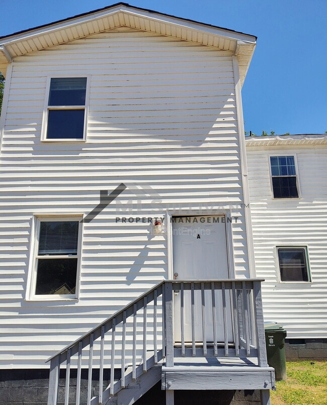 Building Photo - 9 Fisher Pl