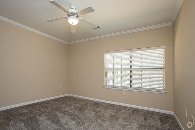 1BR, 1BA - 997SF