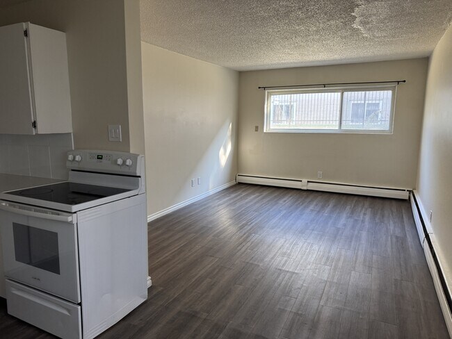 Photo - 12940-12118 118 Ave NW Unit 4A