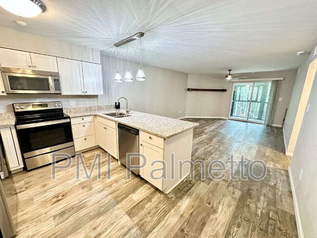 Building Photo - 405 Harbison Blvd Unit #114