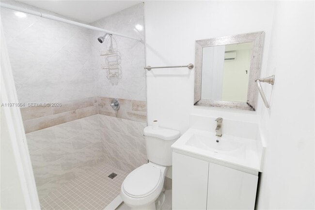 Photo - 5803 Buchanan St