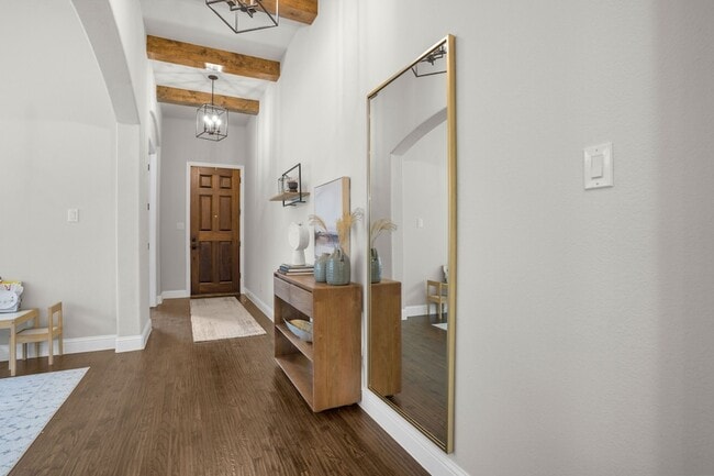 Photo - 853 Field Crossing