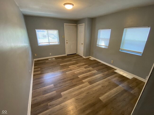 Photo - 2842 N Chester Ave