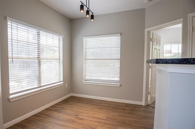 Photo - 2320 Gracy Farms Ln Condo Unit 322