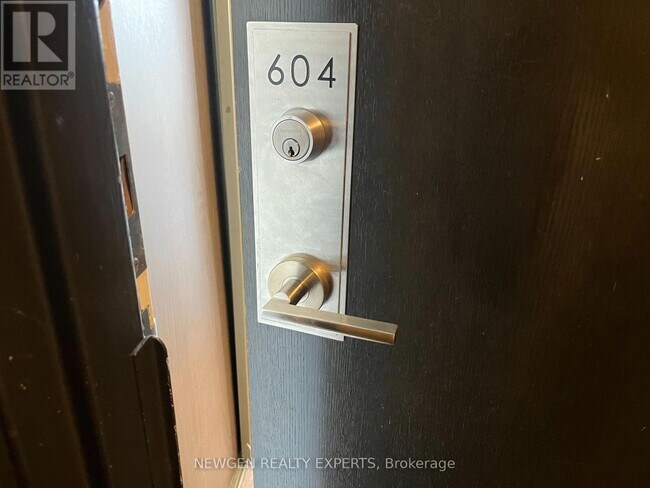 Photo - 15 Vicora Linkway Unit 604