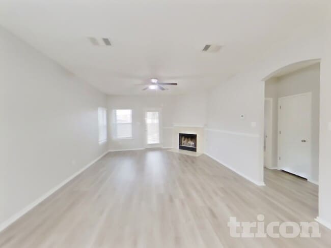 Photo - 705 Pampas Ricas Dr