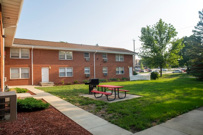 Exterior - South Oak