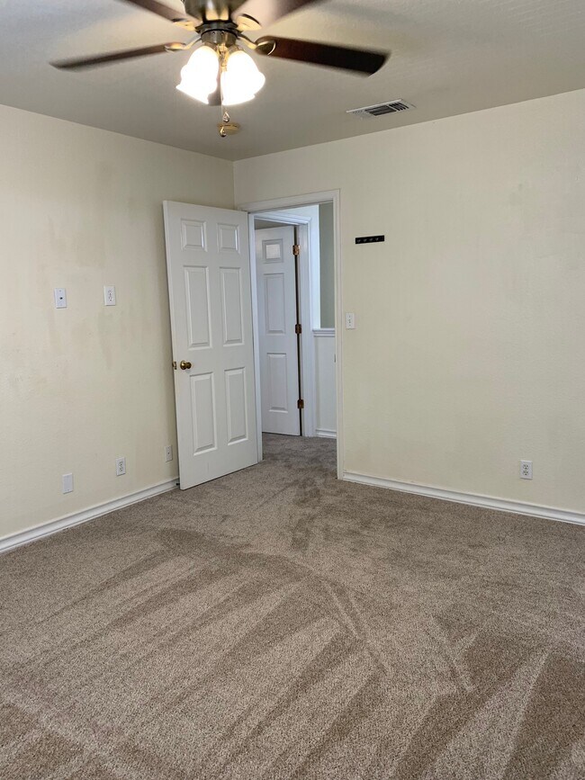 Photo - 87 Chapel Hill Circle