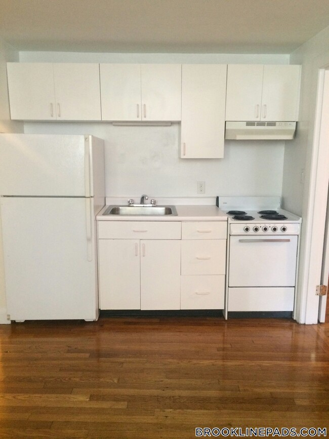 Photo - 17 Fairbanks St Apartment Unit 1