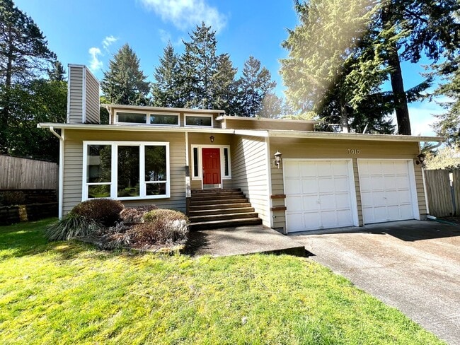 Charming 3-Bed, 3-Bath Home with Bonus Roo... - Charming 3-Bed, 3-Bath Home with Bonus Roo...