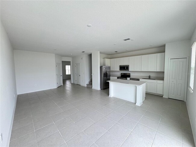 Photo - 2959 SAVIOR Ave