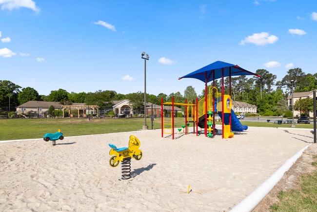 Sunset Pointe Apartments