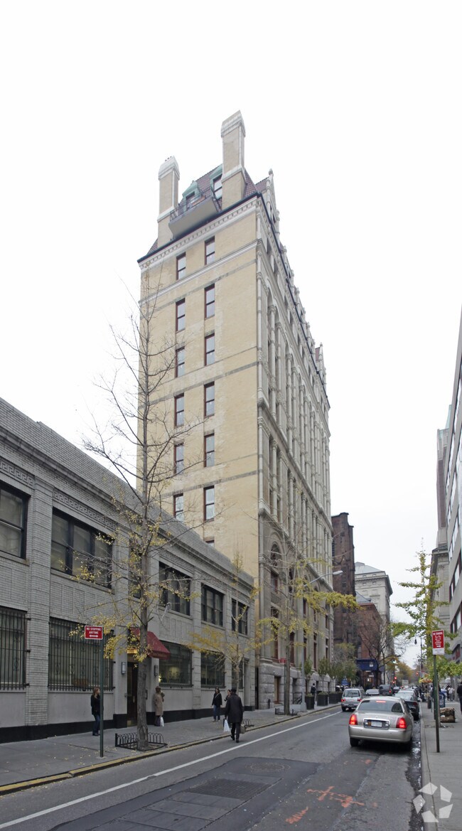 Photo - 166 Montague St