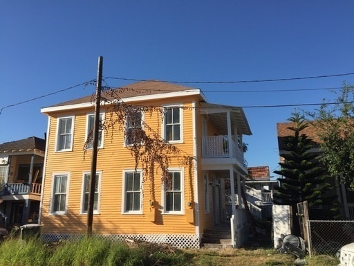 Building Photo - Comfortable 2 bedroom house in Galveston Unit # 2 Down