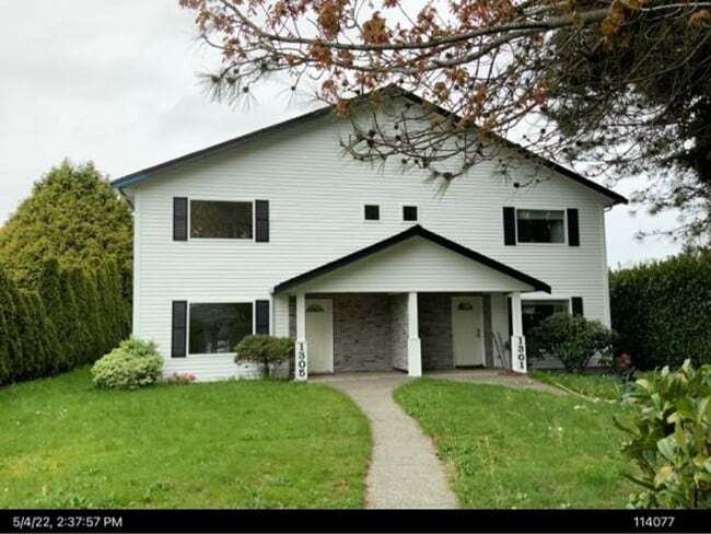 Building Photo - 1301-1305 Mitchell Ave Unit 1301 Mitchell Rental