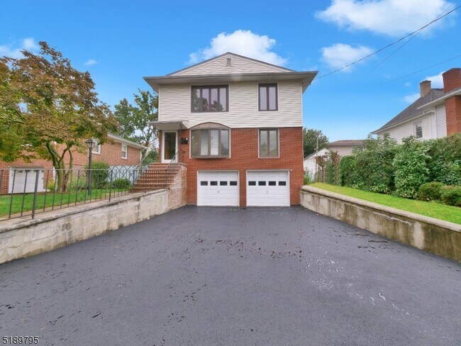 Photo - 69 Rector St