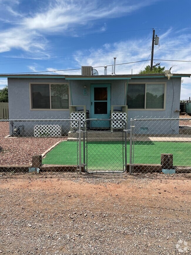 Building Photo - 1327 Tapia Blvd SW Rental