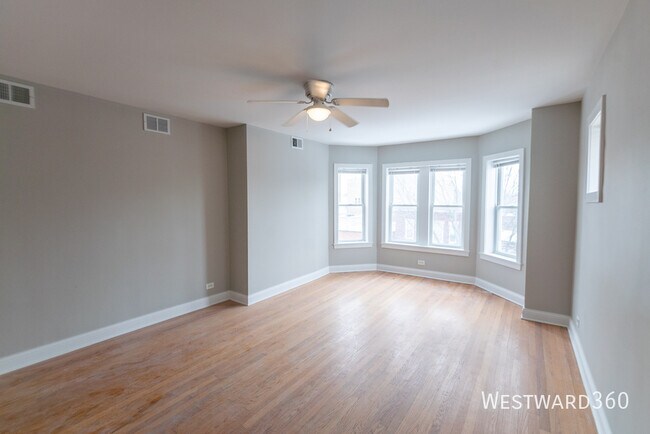 Photo - 4344 N Mozart St Unit 2E