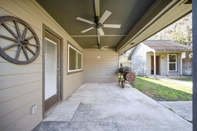 Photo - 835 Mayweather Ln