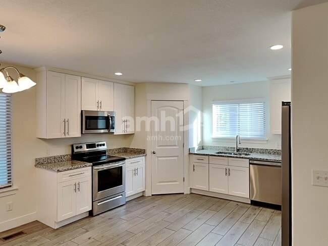 Photo - 2 American Way