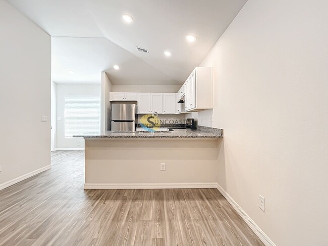 Photo - 10474 Pendleton Ave