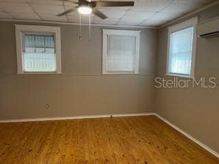 Photo - 912 E St Clair St