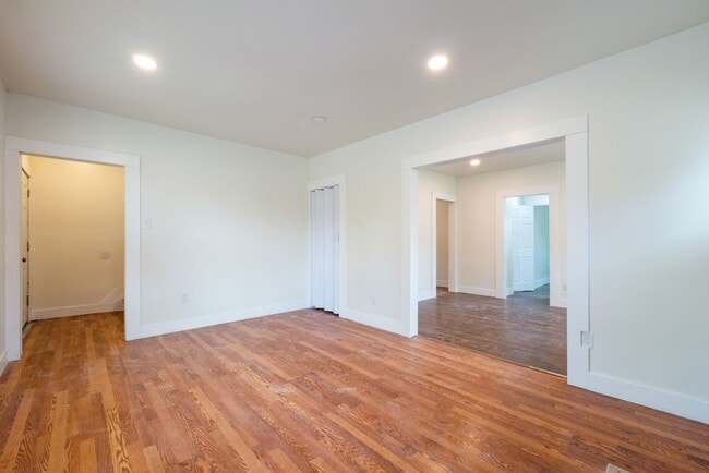 Photo - 615 W Hollywood Ave