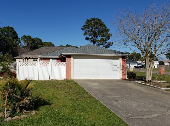 Photo - 301 Brynn Ct