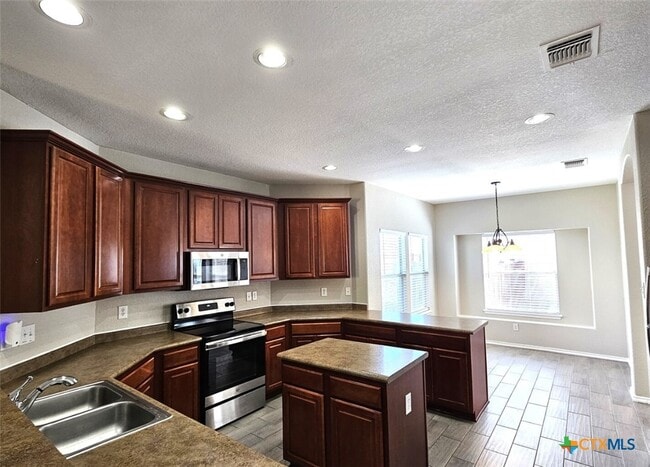 Photo - 316 Julian Point